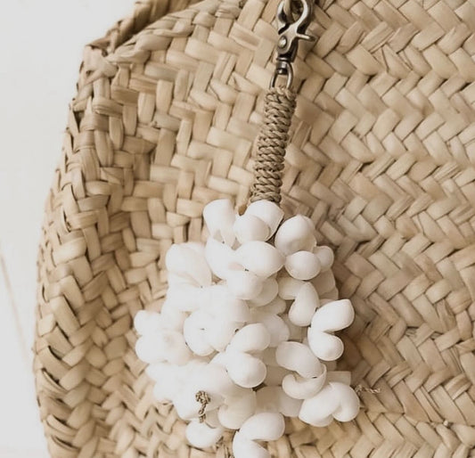 hawaiian puka shell keychain